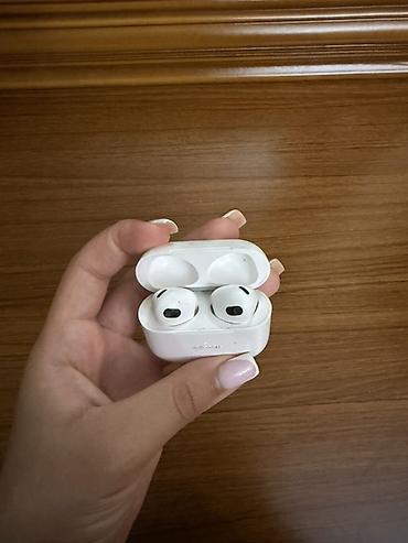 comitok l7c pro: Apple AirPods Pro (MagSafe şarj qutusu ilə) - Rəng: Ağ - Qulaqlıq — 1