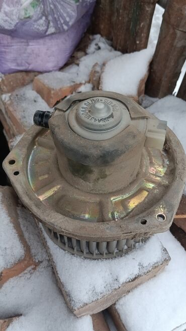 Другие детали ходовой части: Продаю запчасти на, Митсубиси Делика, дизель 2,8 И есть — 8