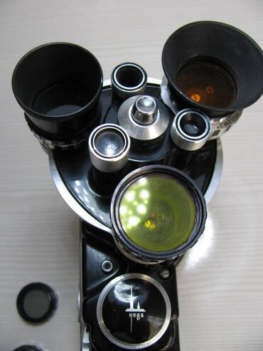 Видеокамеры: Продаю советскую, рабочую, красивую, винтажную кинокамеру "Нева" 1963 — 4