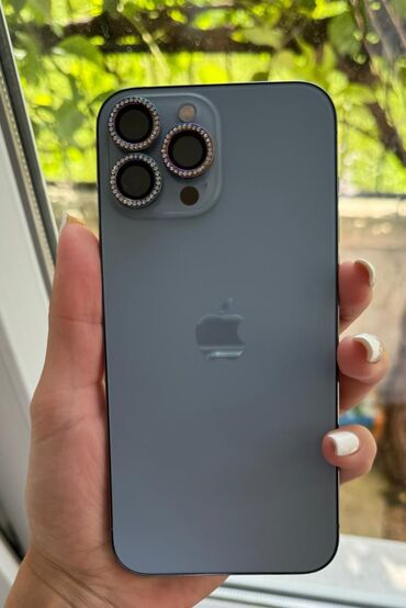 Iphone 13pro max. Xanım işlədib hər şeyi zavoddur cızığı qırığı