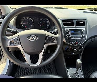 01: Hyundai Accent: 2018 г., 1.4 л, Автомат, Бензин, Седан — 7