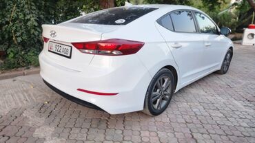 продажа хендай акцент: Hyundai Elantra: 2018 г., 2 л, Автомат, Бензин, Седан