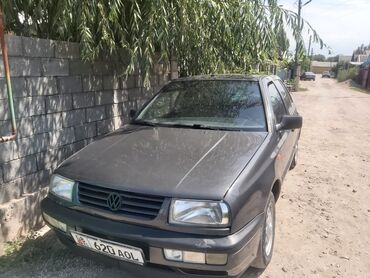 малибу 1: Volkswagen Vento: 2004 г., 1.6 л, Механика, Бензин