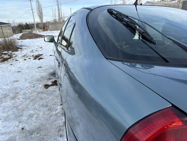 зарядное устройство для электромобиля: Mitsubishi Carisma: 2003 г., 1.6 л, Механика, Бензин, Хетчбек
