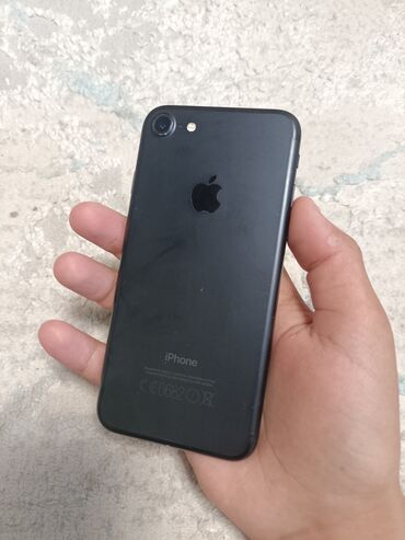 Apple iPhone: IPhone 7, Б/у, 128 ГБ, Черный, Чехол, 99 %