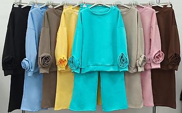 Gornji i donji deo: Komplet trenerka
Nov model
Cena : 3.900 dinara — 9