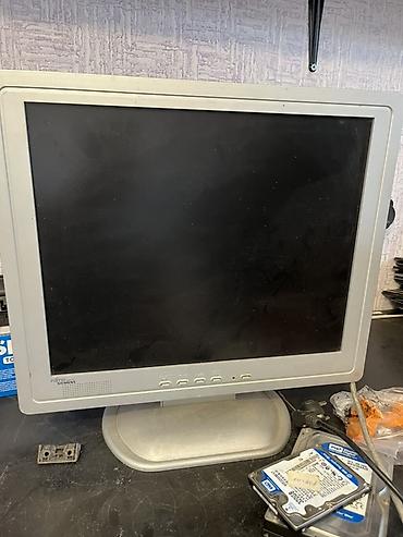 Monitorlar: Fujitsu Siemens LCD monitor - Ekran növü: LCD - Diaqonal: təxminən — 1