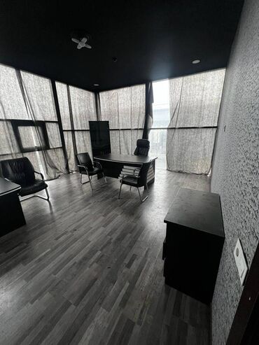 Digər kommersiya daşınmaz əmlakı: Binəqədi rayonu,Biləcəri qəsəbəsi,4 yolda,avtoservisin içində 2 — 7