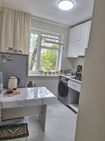Продажа квартир: 2 комнаты, 45 м², 104 серия, 2 этаж, Евроремонт