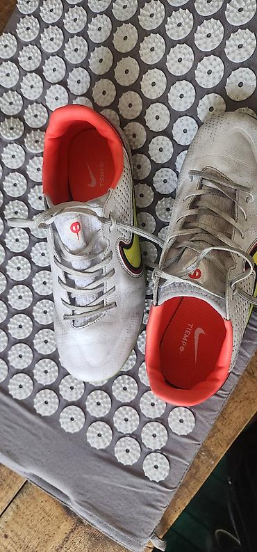 Бутсы: Футзалки Сороконожки 1 модель - Nike Phantom Размер EUR 41, US 8 — 11