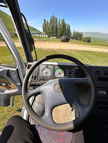 Транспорт: Mercedes-Benz Vario 815D — бортовой грузовик с двойной кабиной и — 7