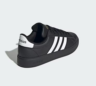 адидас: Adidas Amerikadan gəlib, yenidir, qadın ayaqqabısıdır, ölçü US 7 — 4