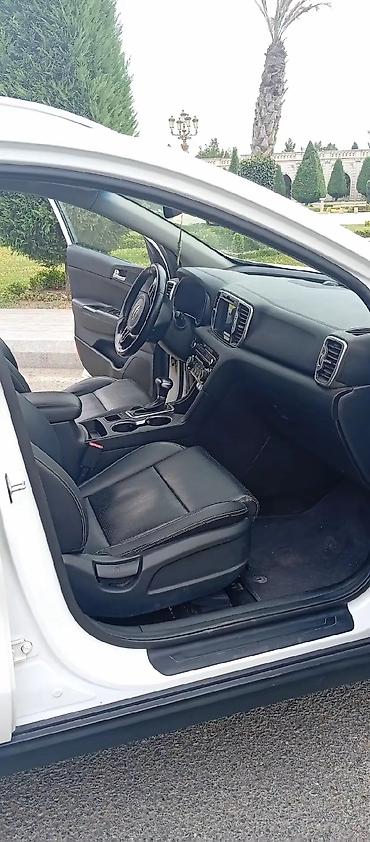 range rover zapcast: Kia Sportage: 2 l | 2016 il Krossover — 1