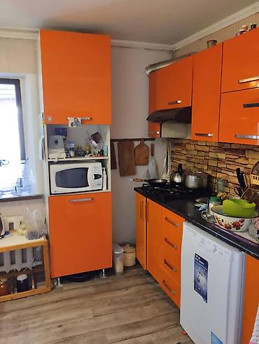 Долгосрочная аренда домов: 80 м², 3 комнаты — 9