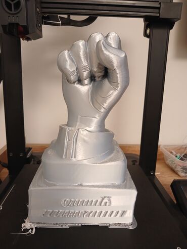 qarabağa aid şəkillər çəkmək: Fiqur, Plastik, rəng - Gümüşü