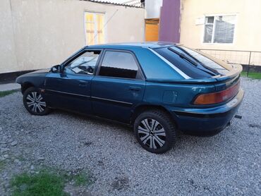 Mazda: Mazda 323: 1992 г., 1.6 л, Механика, Бензин, Хэтчбэк