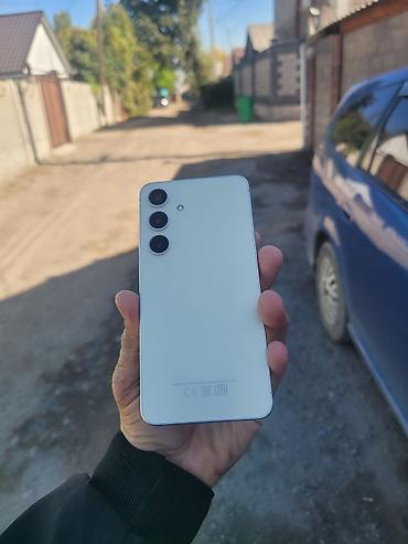 samsung galaxy s10e: Samsung Galaxy S24, Б/у, 256 ГБ, цвет - Золотой, 1 SIM, 2 SIM — 5