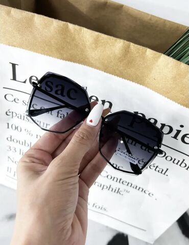 Солнцезащитные очки: Очки — 20