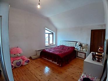 Həyət evləri və villalar: 6 otaqlı, 200 kv. m, Orta təmir — 5