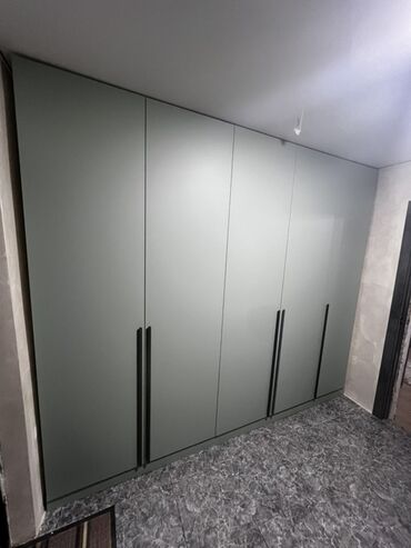 мебель минимализм: Буйрутма эмеректер, Уктоочу бөлмө, Шкаф