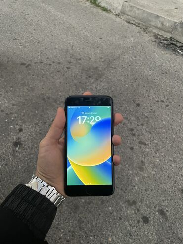 Apple iPhone: IPhone 8 Plus, 64 GB, Qara, Barmaq izi — 6