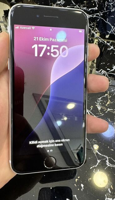 iphone 8 telefon: IPhone SE 2020, 128 GB, Ağ, Barmaq izi