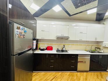 metbex ucun skaf: Mətbəx mebeli 600azn. Ölçü 4/2 qaz, aspirator verilir. Ünvan