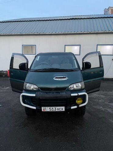 Mitsubishi: Mitsubishi Delica: 1994 г., 2.8 л, Автомат, Дизель, Внедорожник