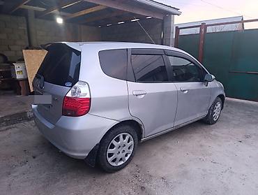 Honda: Honda Fit: 2002 г., 1.3 л, Вариатор, Бензин, Хэтчбэк — 3