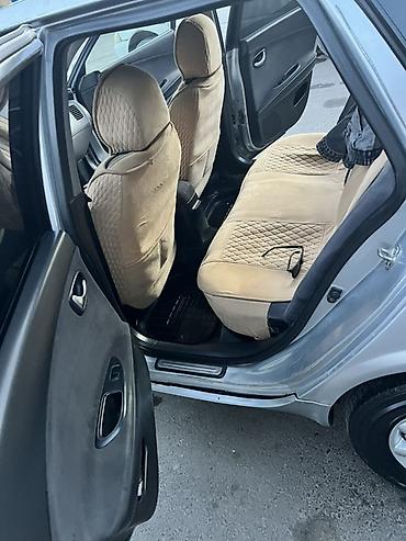 Унаа сатуу: Nissan Primera: 2002 г., 1.8 л, Кол менен иштөөчү, Бензин, Хетчбек — 8