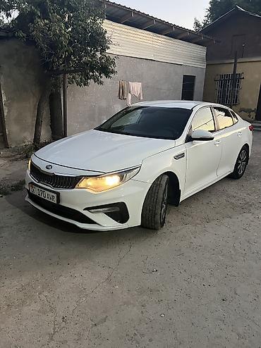 авто в такси: Kia K5: 2021 г., Седан — 3