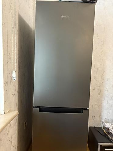 yeni soyducu: Yeni 2 qapılı Indesit Soyuducu Satılır, rəng - Boz, Dolab içi — 1