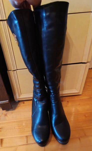 afolu bot: Ölçü: 40, rəng - Qara, İşlənmiş