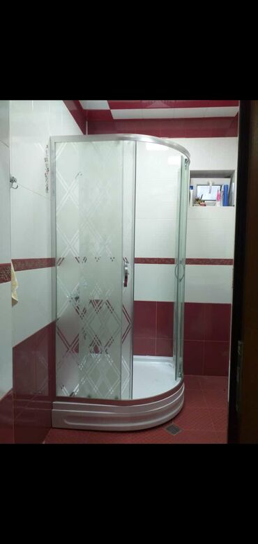 Duş kabinaları, arakəsmələr: Yeni Üstü açıq kabina, Künc üçün, Ödənişli çatdırılma — 17