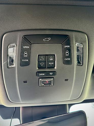 100: Toyota Granvia: 2024 г., 2.5 л, Вариатор, Гибрид, Минивэн — 10