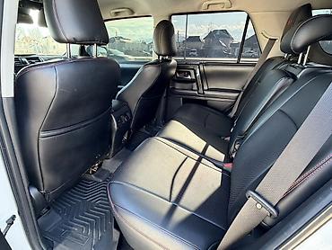 Toyota: Toyota 4Runner: 2020 г., 4 л, Автомат, Бензин, Внедорожник — 9