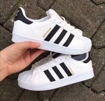 bele patike i odelo: Adidas, 45, color - White