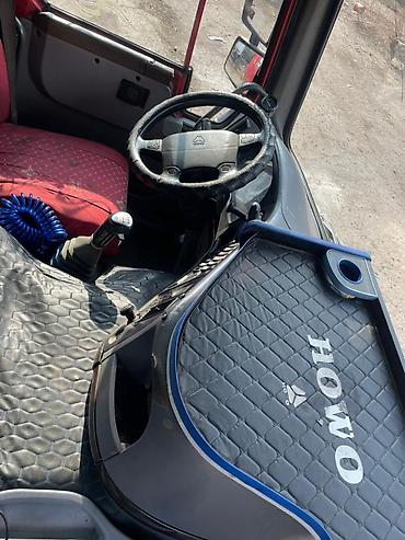 Тягачи: Тягач, Howo, 2013 г., Без прицепа — 10