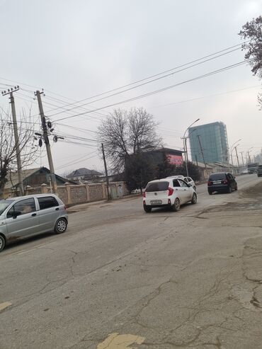 токмок частный дом: 3 комнаты, 98 м², Элитка, 6 этаж, ПСО (под самоотделку)