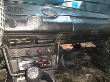 Təkərlər: Məhsul: Avtomobil kuzov hissələri və arxa baqaj komplekti (köhnə sovet — 11