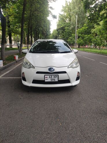 купить автомобиль маз в бишкеке: Toyota Prius: 2014 г., 1.5 л, Автомат, Гибрид, Хетчбек