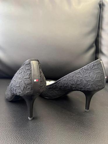Tuflilər: Tuflilər, Tommy Hilfiger, Ölçü: 40, rəng - Qara, Yeni — 3