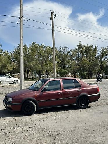 лабавой стикло: Volkswagen Vento: 1992 г., 1.8 л, Механика, Бензин, Седан — 6