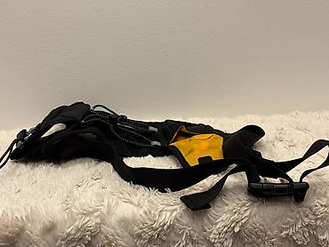 Oprema za kampovanje: Prodajem original Jack Wolfskin pojasnu / trkacku torbicu, crna boja — 3