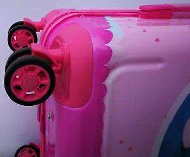 Rančevi, torbe i koferi: Dečji kofer na točkiće – roze, sa crtanim likom - Dimenzije: kabinski — 12