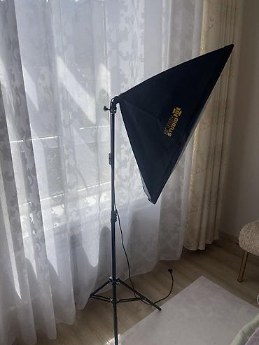 Студийный софтбокс BOBBY STUDIO на стойке. - Световой модификатор at lalafo.kg Студийный софтбокс BOBBY STUDIO на стойке. - Световой модификатор