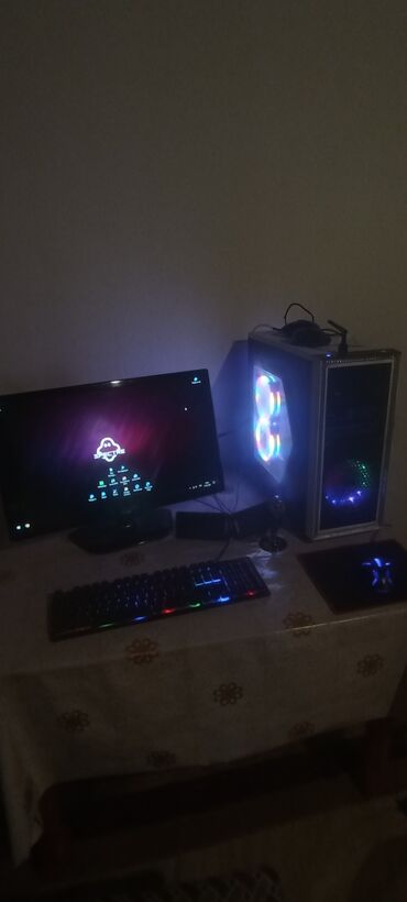 купить ноутбук в баку: RGB işıqlandırmalı monitor, klaviatura, siçan və sistem bloku daxil