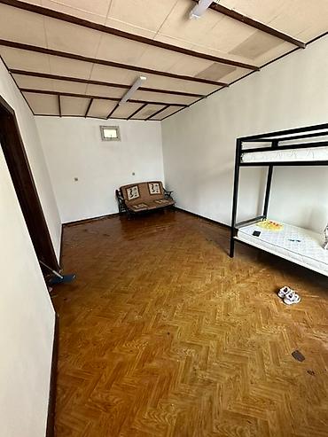 квартиры 1 комнаты: Сдаются комнаты общежитского типа с двухъярусными кроватями. - — 2