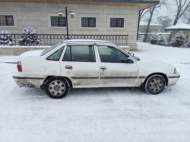 Daewoo: Daewoo Nexia: 1996 г., 1.5 л, Механика, Бензин