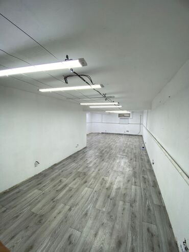 Склады и мастерские: Помещения берилет 100 кв метр, помещения 1 этаж анан подвал